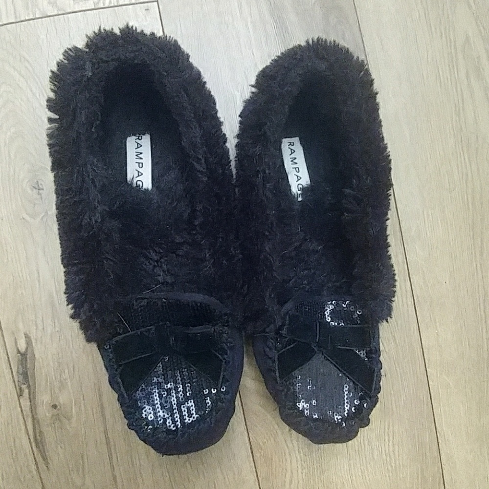 Fuzzy Slippers - Picture 2 of 4
